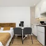 Luxury VI - Ferga Suites