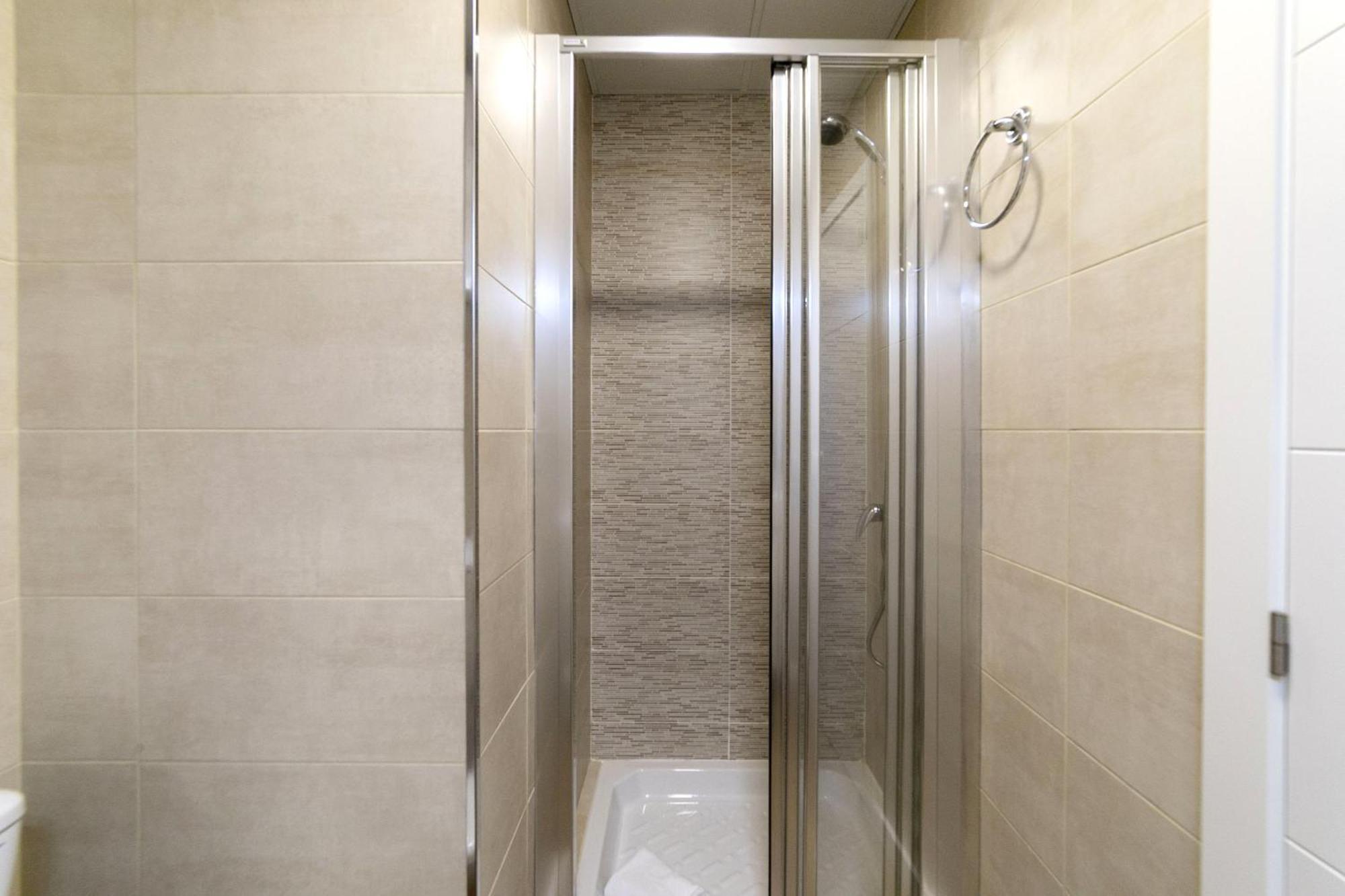 Luxury Vi - Ferga * Madrid
